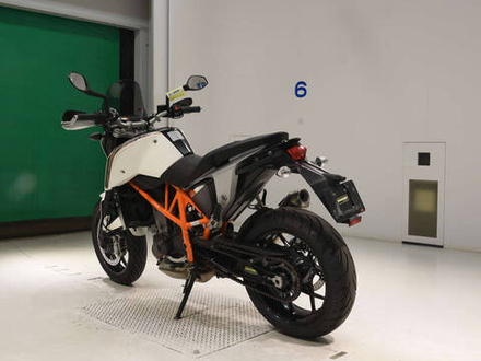 KTM 690 Duke