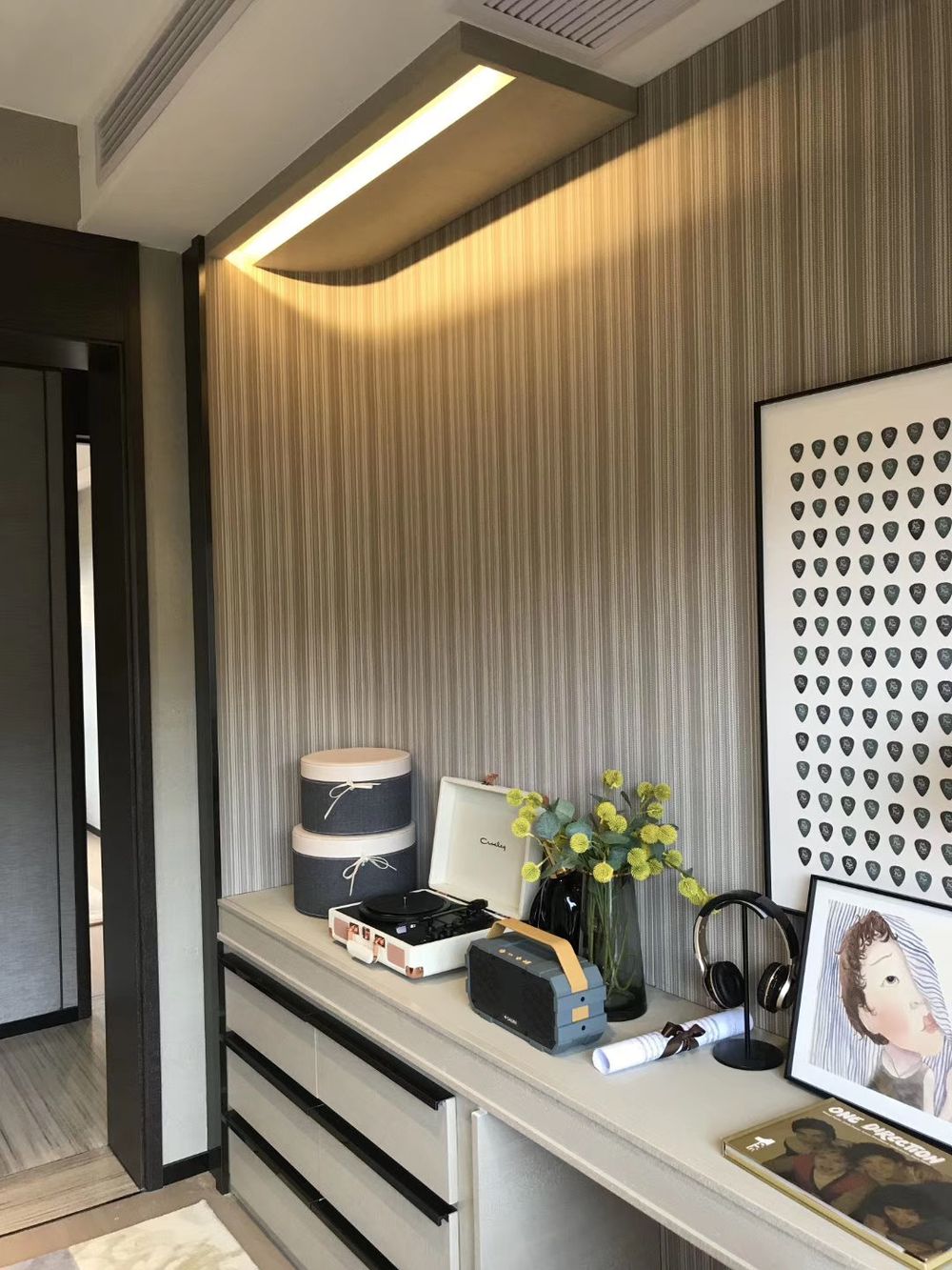 Плетенный виниловый пол Walls 025