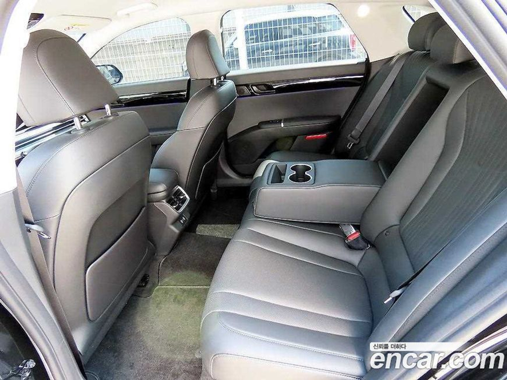 Hyundai Grandeur (Azera) (GN7) 2.5 Бензин 2WD (08.2023)