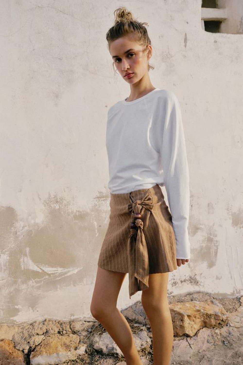 ZARA ЮБКА-ШОРТЫ С УЗЛОМ И БУСИНАМИ, КОРИЧНЕВЫЙ