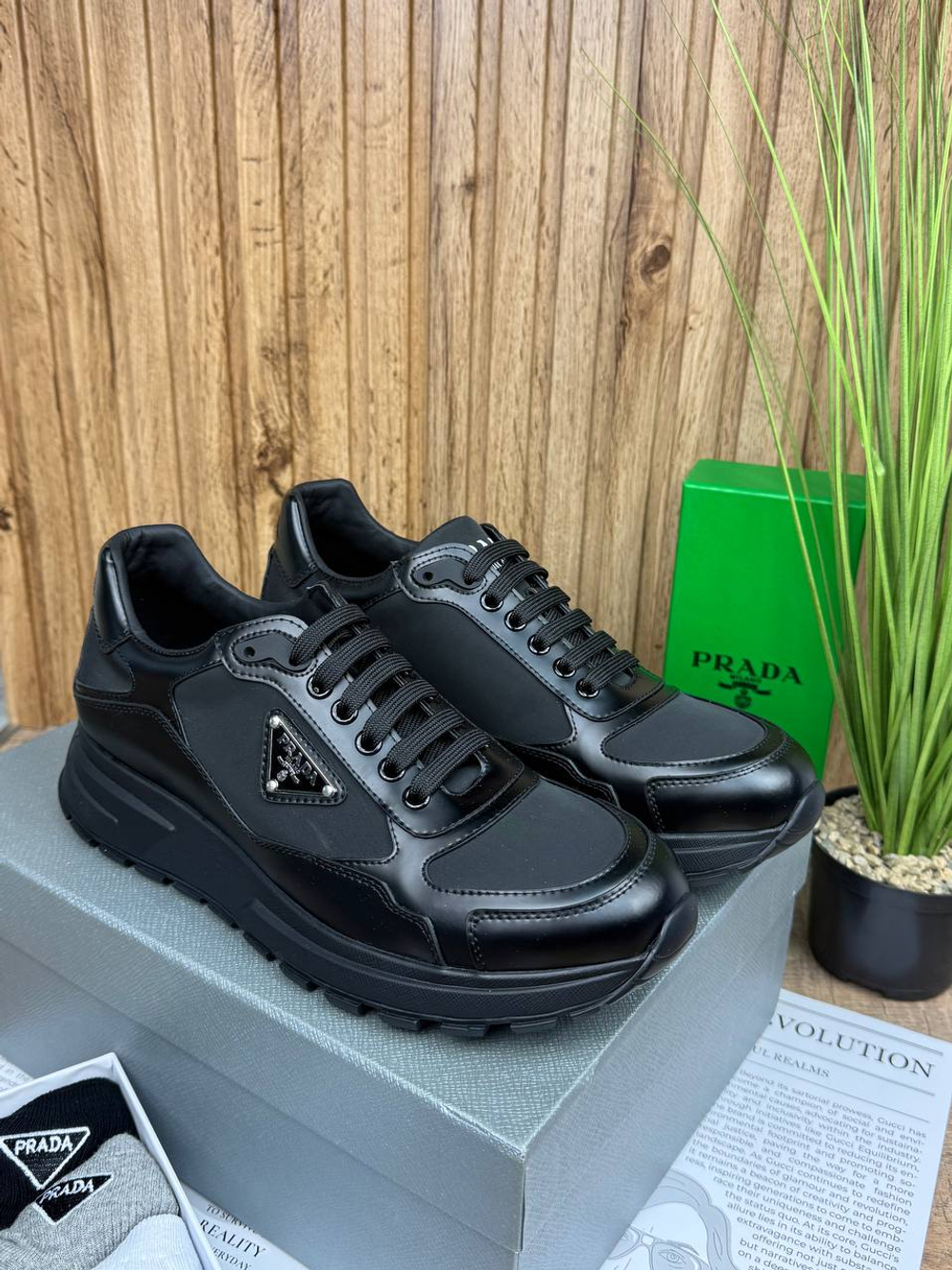 Кроссовки Prada