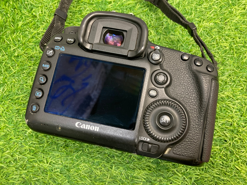 Canon EOS 5D Mark III  248.000 кадров