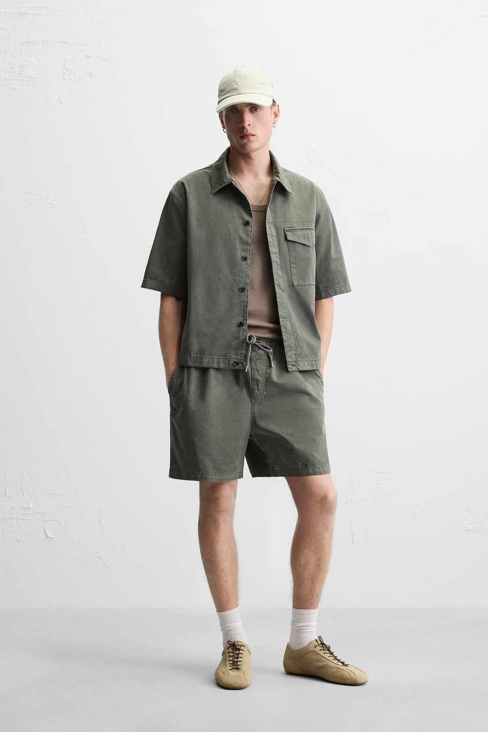 Шорты relaxed fit из ткани с эффектом потертости
