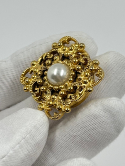 Накладка на пуговицу с «жемчугом»