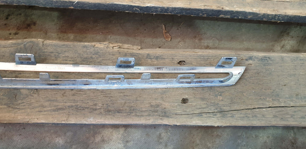 Молдинг решетки радиатора Mercedes GLC (X253) 15-19 Б/У Оригинал A2538880485