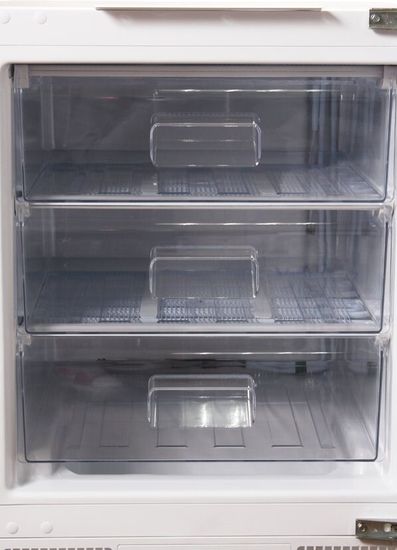 Встраиваемый морозильник Leran BIF 102D