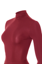 «Sculpting jersey dress» Платье из эластичного трикотажа с разрезом.