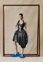 Платье миди с пайетками и асимметричной объемной юбкой