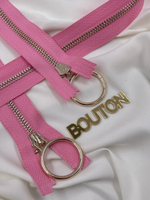 Молния розовая с золотистым массивным кольцом