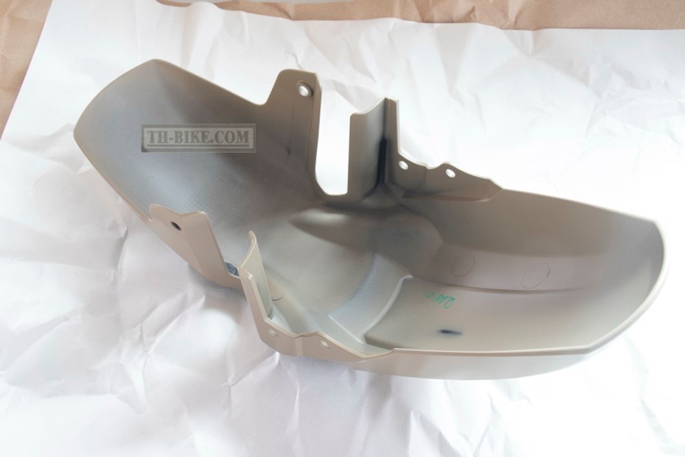 61100-K20-900ZC. FENDER, FR. *Y215*