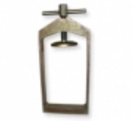 Бюгель стальной с винтовым зажимом 3-х кюветный (монолитная рамка) 3.020-3