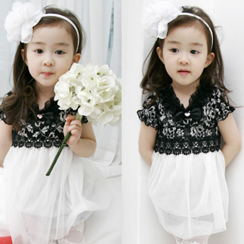 Платье детское черно-белое с кружевным верхом