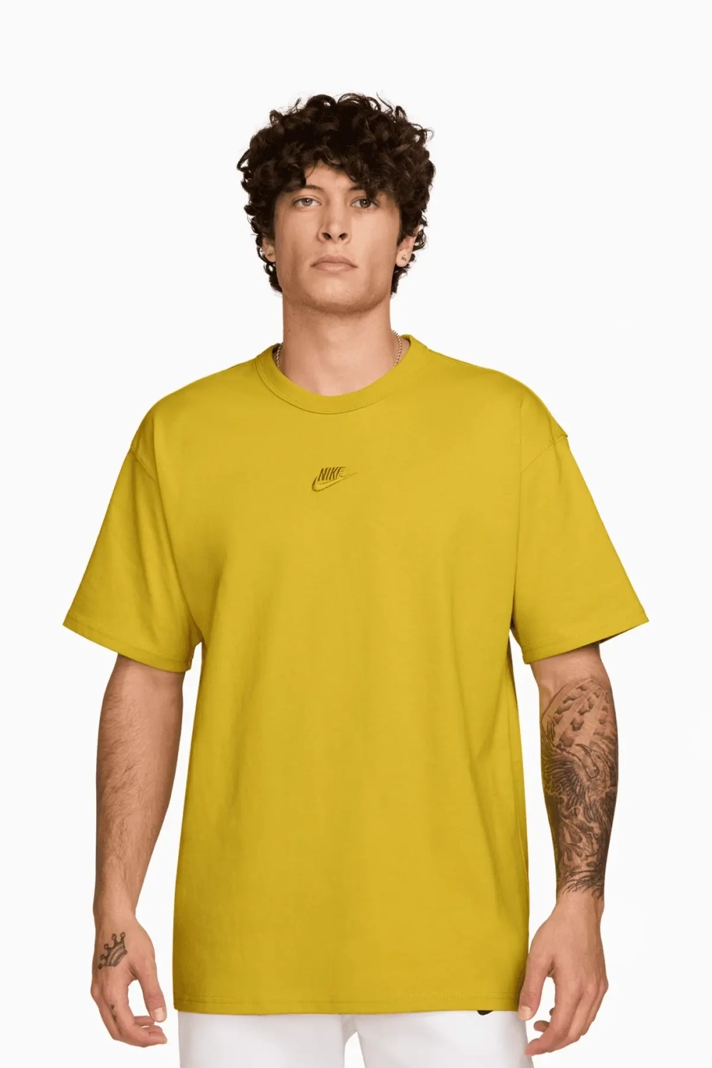 Футболка Nike Sportswear Premium Essentials - желтый