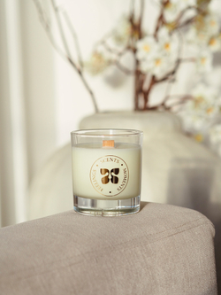 Свеча в стеклянном стакане 320 мл, «Фрезия под дождем»