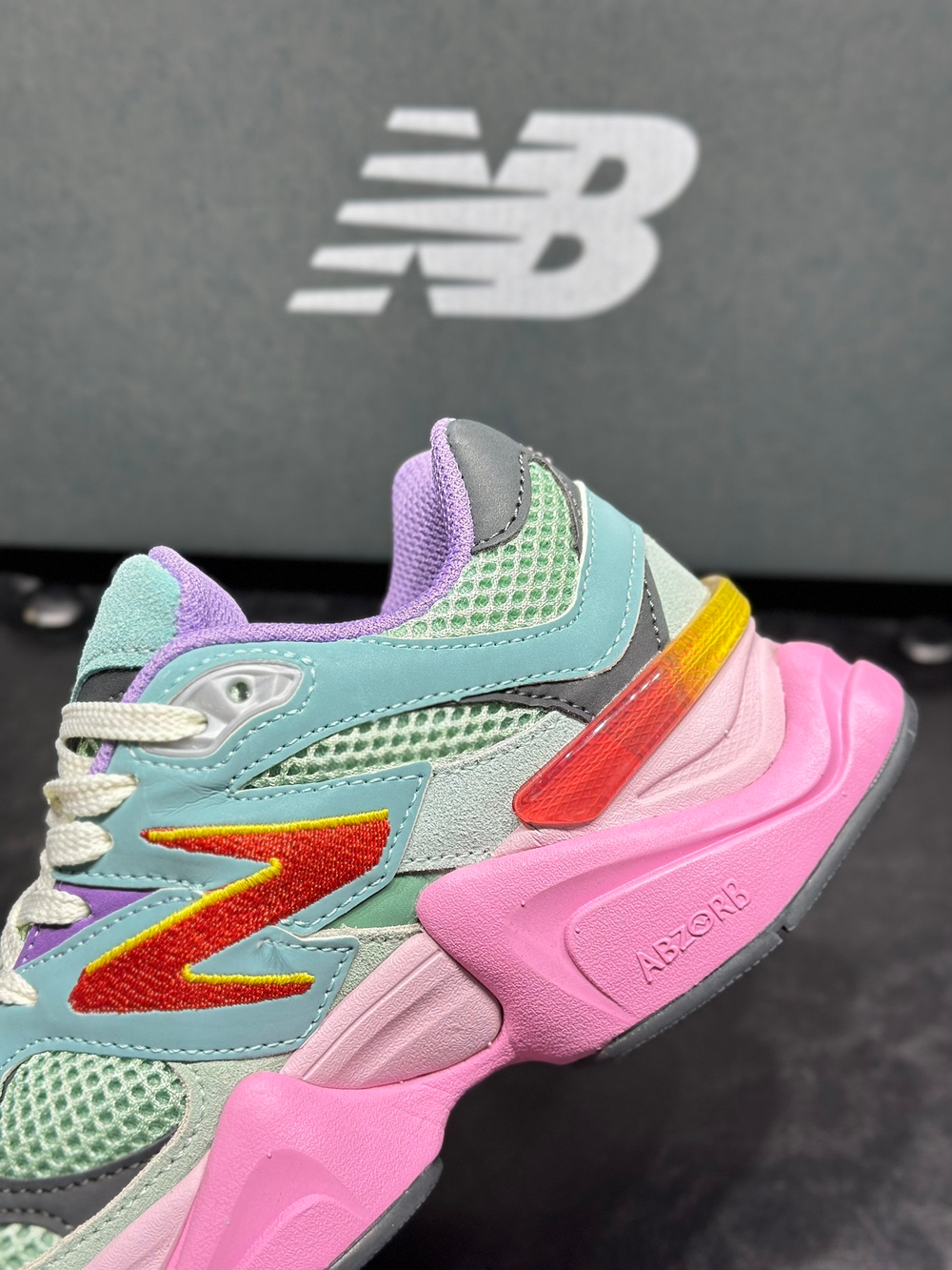 New Balance 9060