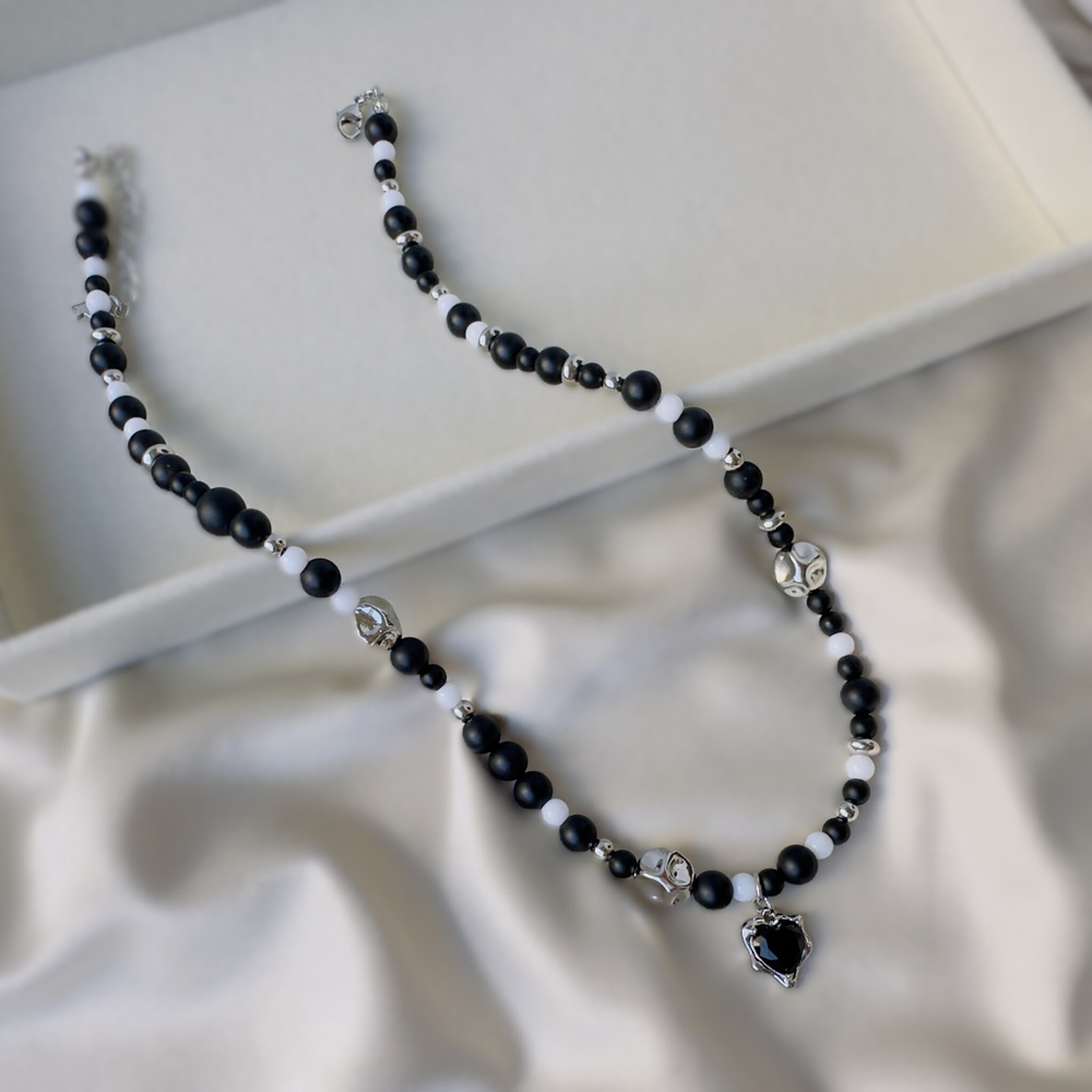 Колье-чокер «Гармония инь и ян»