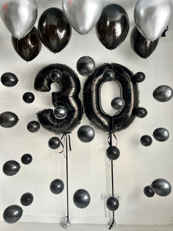 Воздушные шары на 30 лет черный/серебро, мини фотозона №2656