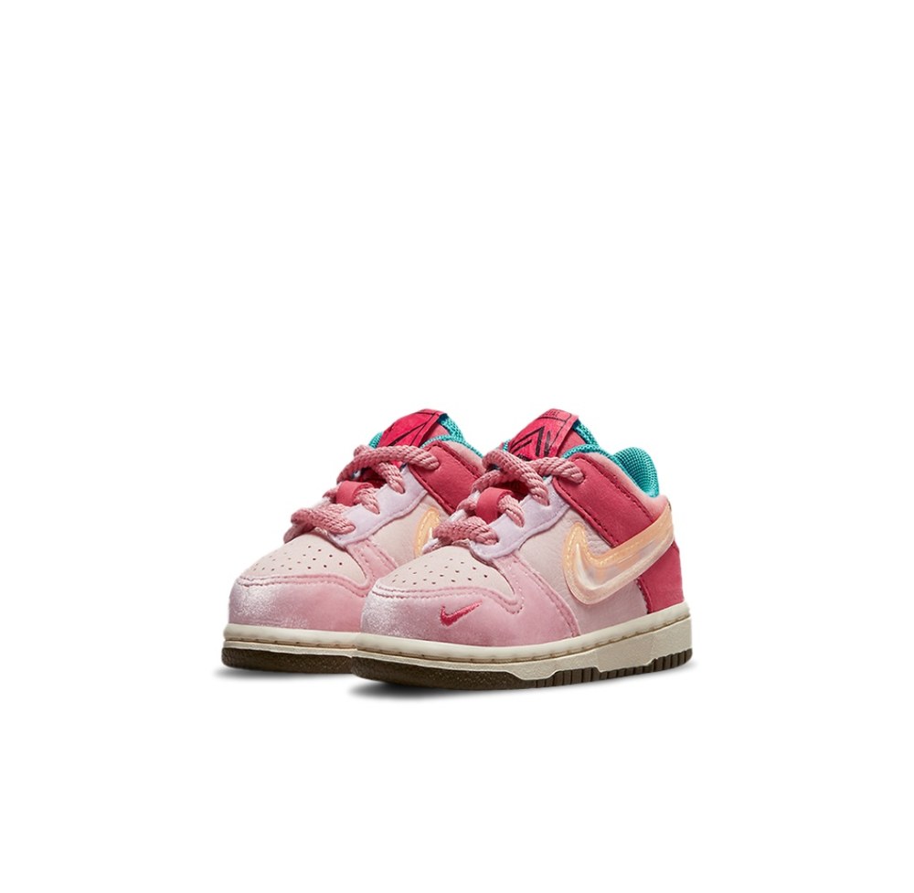 Детские кроссовки Nike x Social Status Dunk Low 'Strawberry Milk' DM3350-600