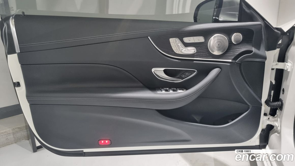 Mercedes-Benz E-Class W213 E300d 4MATIC Coupe (12.2022)