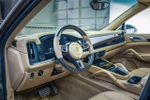 Переделка интерьера для Porsche Cayenne 958 2011-2017 в Porsche Cayenne 9Y0.2 Рестайлинг 2023+ Порше Каен