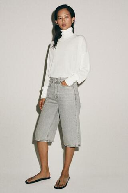 ZARA ДЖИНСОВЫЕ ШОРТЫ БЕРМУДЫ СО СРЕДНЕЙ ПОСАДКОЙ — ZW COLLECTION, СЕРЫЙ