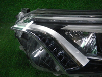 Фара левая Toyota Rav 4 CA40 (2015-2019) LED