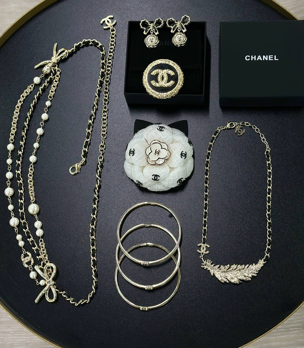 Брошь CHANEL