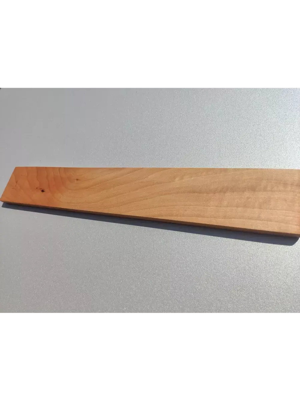 Магнитный держатель для ножей