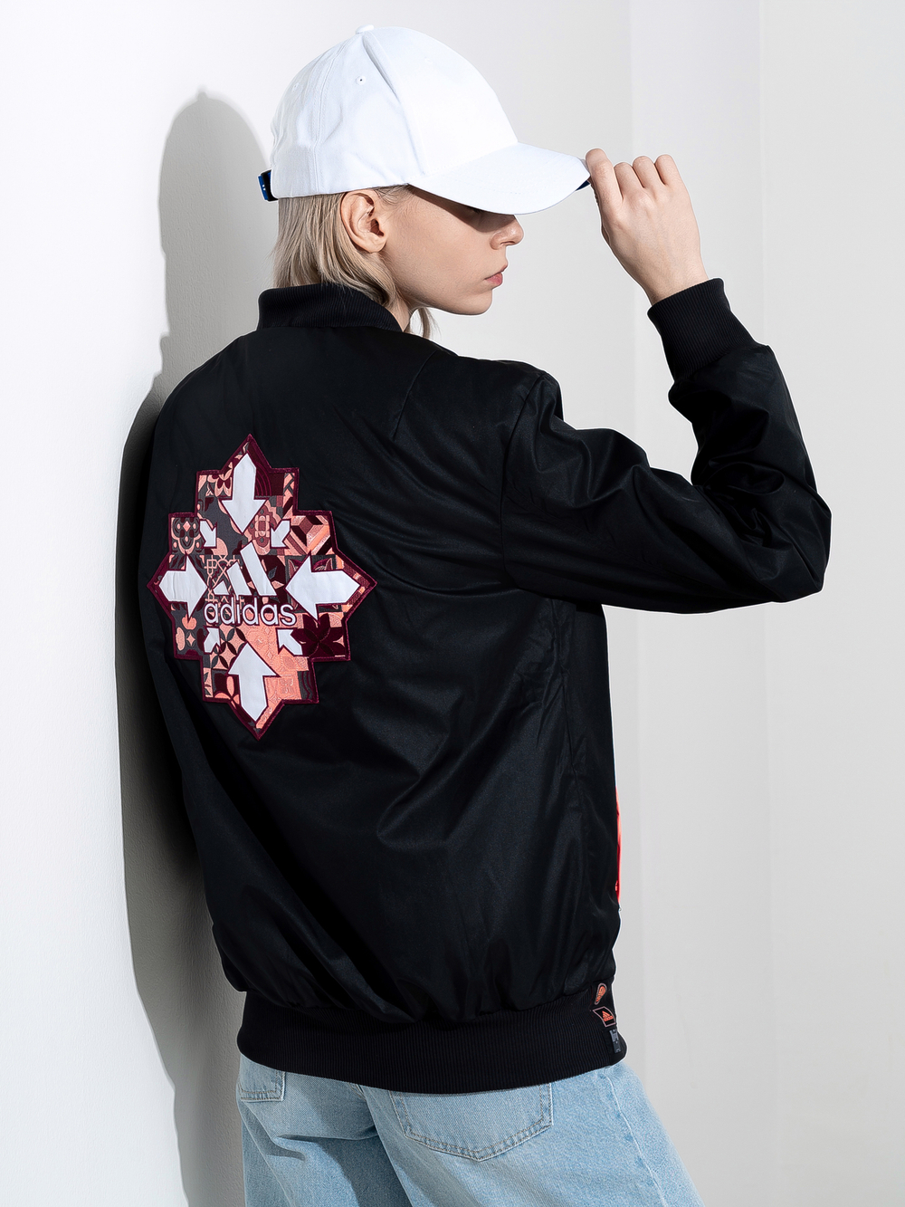 Куртка Adidas Juventus Bomber H67144
