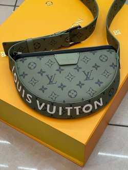 Сумка-мессенджер Louis Vuitton