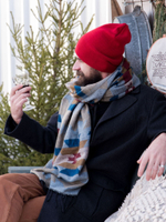 Палантин теплый с орнаментом Навахо