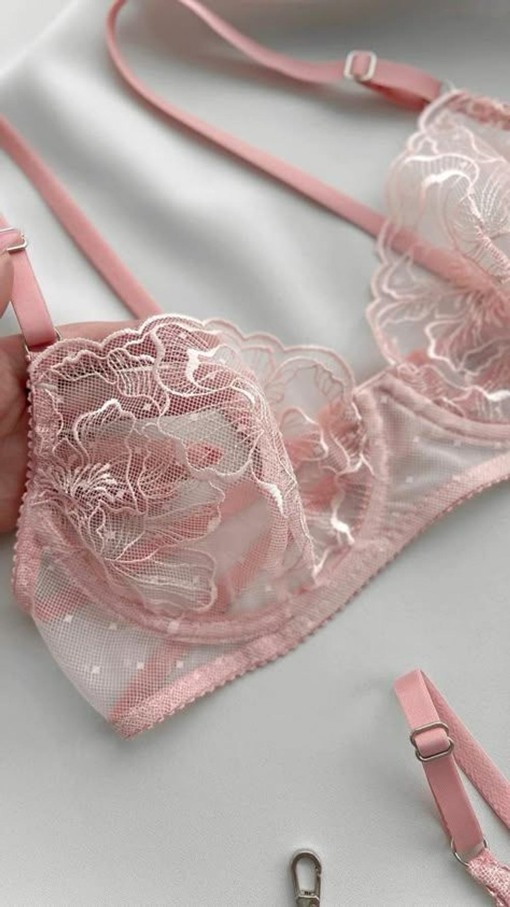 Боксы бюстгальтеры для перепродажи 102 шт - 150 р/шт