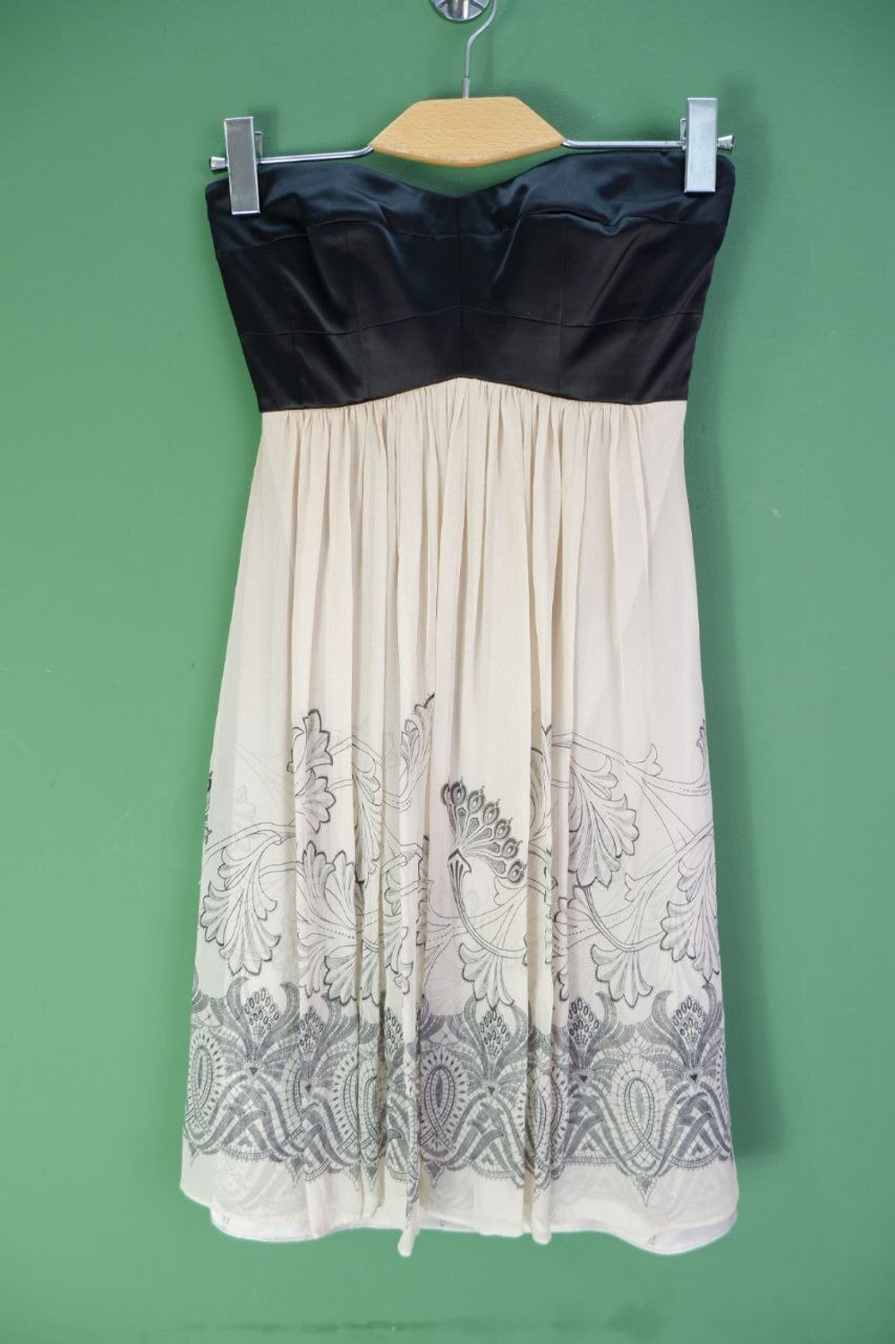 Платье Karen Millen изысканное, из шелка 40 размер