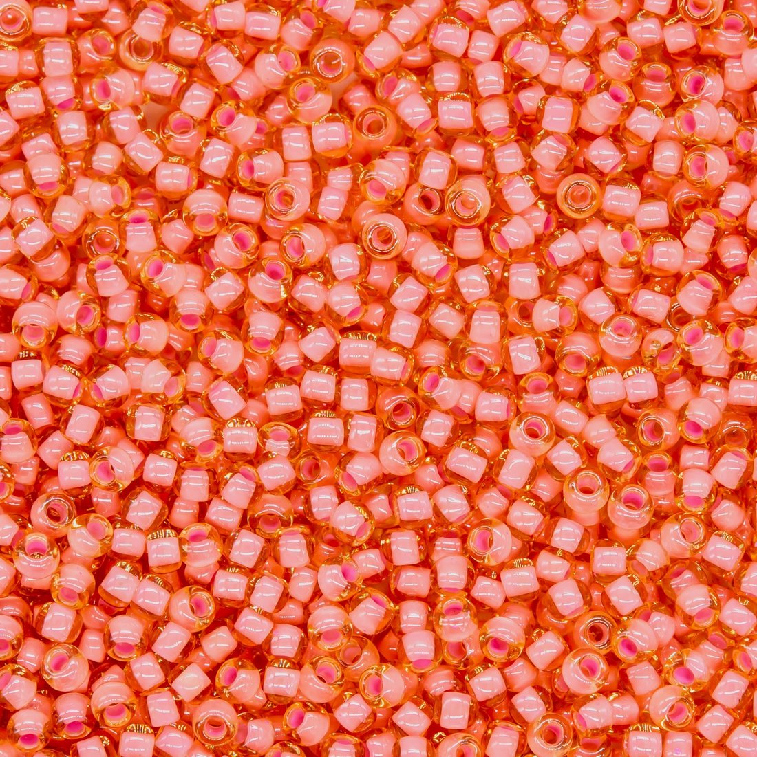 Японский бисер TOHO Round 11/0 (№925), окрашенный изнутри прозрачный
