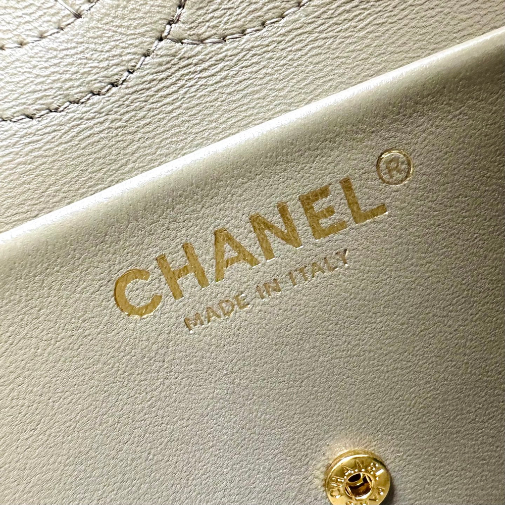 Chanel Mini Classic Handbag 20 cm