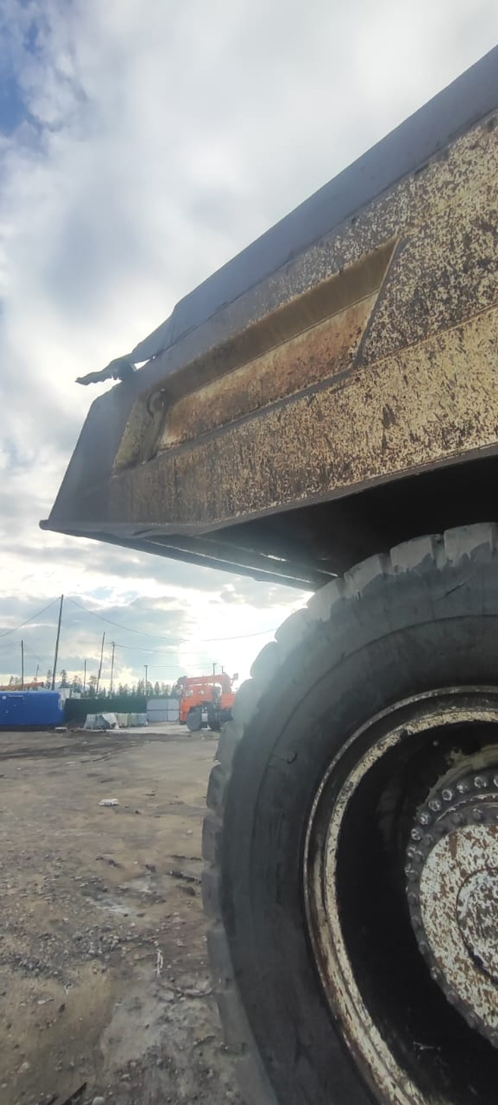 TEREX TR100 4x2 Карьерный самосвал TR100 (Дизельный, 37,8 л, 1065 л.с., АТ)
