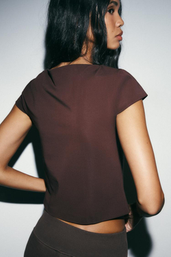 ZARA ФУТБОЛКА С КОРОТКИМИ РУКАВАМИ, ШОКОЛАДНЫЙ