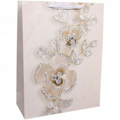 Пакет подарочный «Цветочные украшения» 31*40*12 см