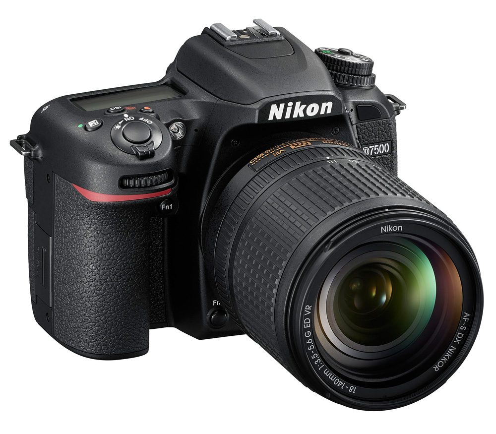Зеркальный фотоаппарат Nikon D7500 Kit 18-140mm VR DX
