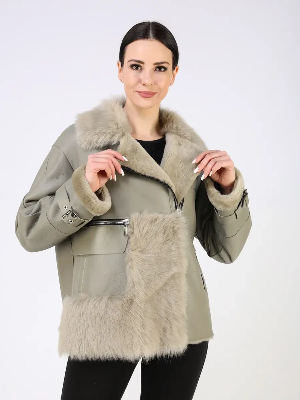 Дубленка зимняя натуральная короткая