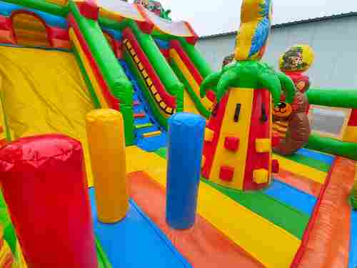 Коммерческий надувной батут «Дружная компания», 8*6*5 м