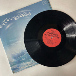 Винтажная виниловая пластинка LP Сборник Море И Музыка, Морфлот СССР 60 лет (СССР 1984) (Антонов, Магомаев, Песняры)