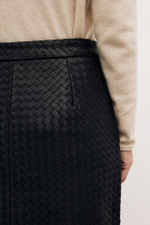 Skirt black color (wicker)