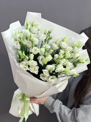 Букет из 11 белых эустом