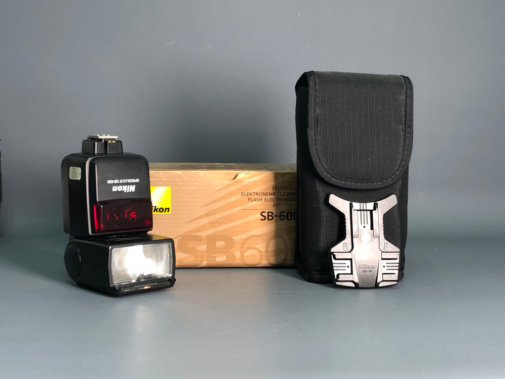 Nikon SB-600