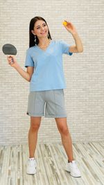 Базовая футболка из качественного хлопкового трикотажа