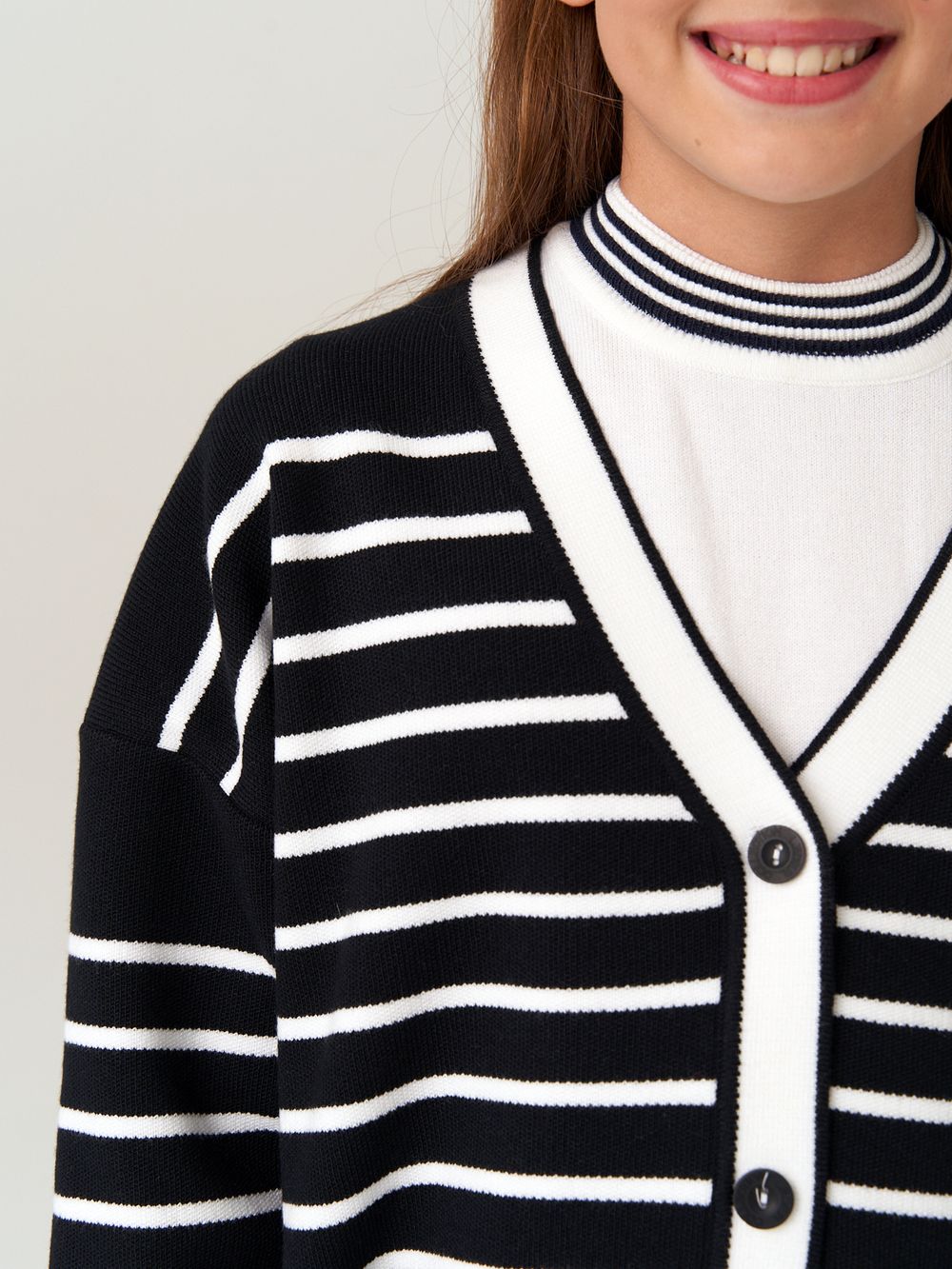 Кардиган для девочки в школу AT1010 черно-белый
