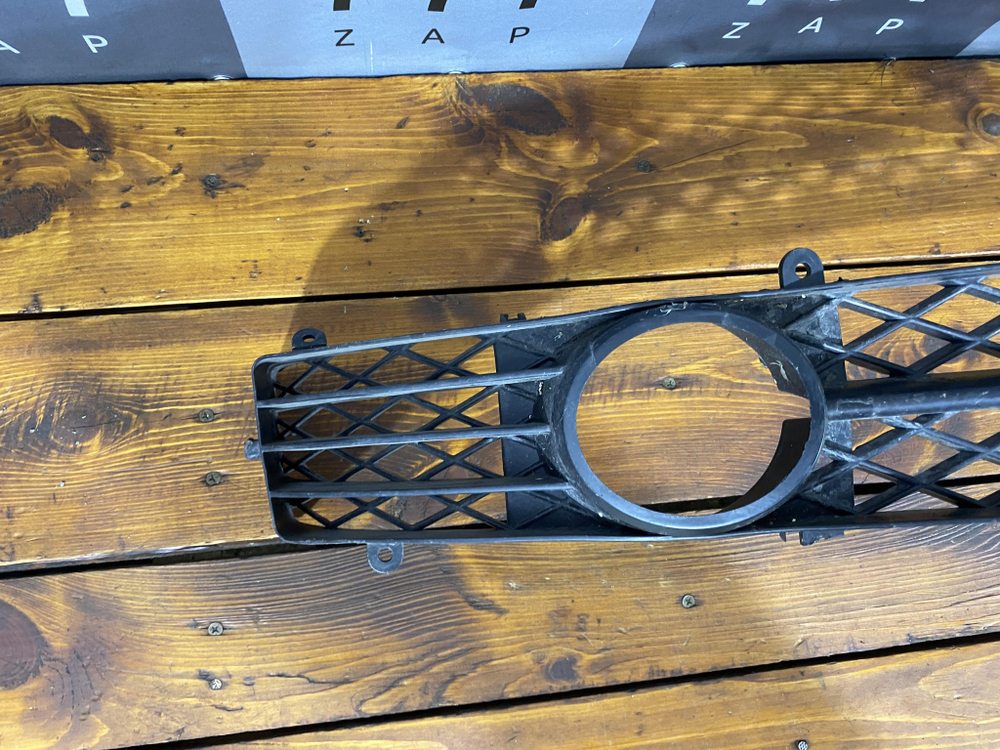 Решетка переднего бампера Chery Fora (A21) 06-11 Б/У Оригинал A212803651