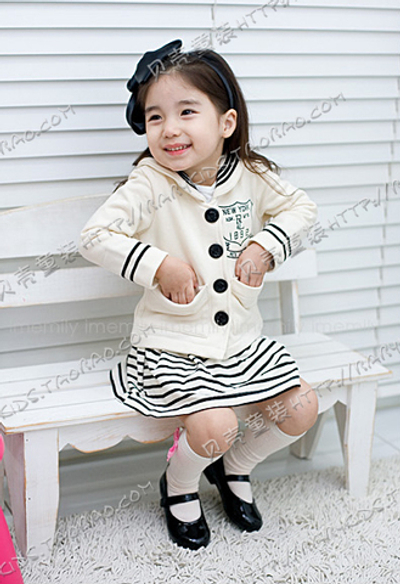 Костюм детский из жакета с воротником-матроска и юбки в полоску