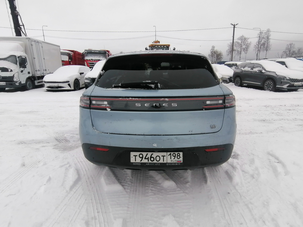 SERES M5 Premium 1.5hyb AT 4WD